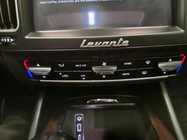 2017 Maserati Levante Standard