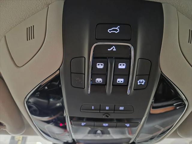 2017 Maserati Levante Standard