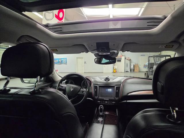 2017 Maserati Levante Standard