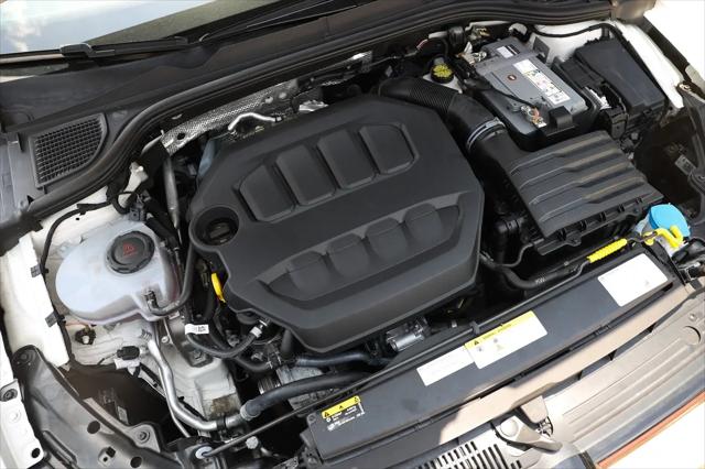 2023 Volkswagen Golf GTI 2.0T 40th Anniversary Edition