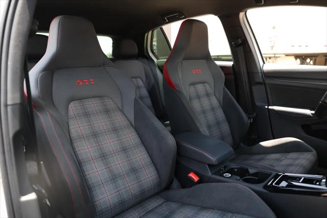 2023 Volkswagen Golf GTI 2.0T 40th Anniversary Edition