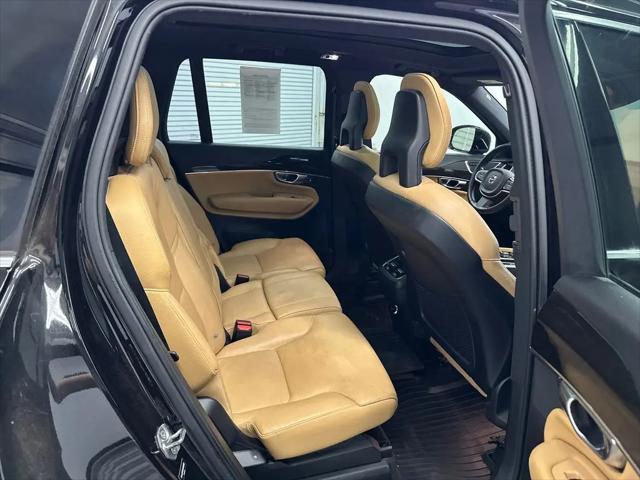 2017 Volvo XC90 T6 Momentum