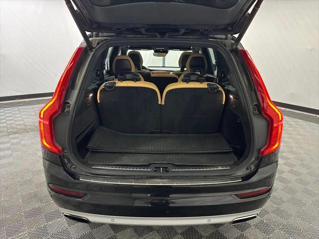2017 Volvo XC90 T6 Momentum