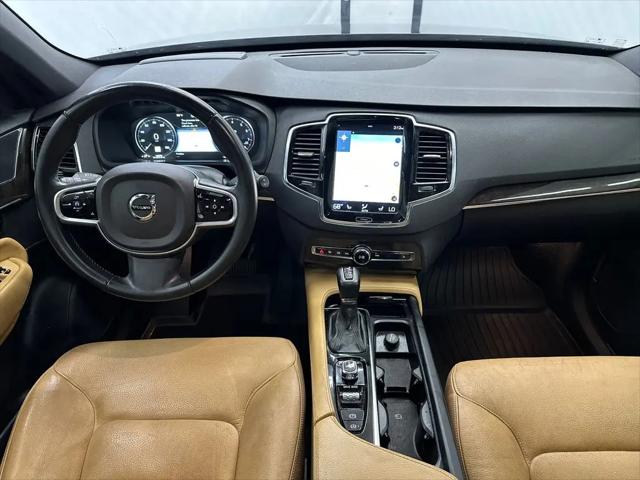 2017 Volvo XC90 T6 Momentum
