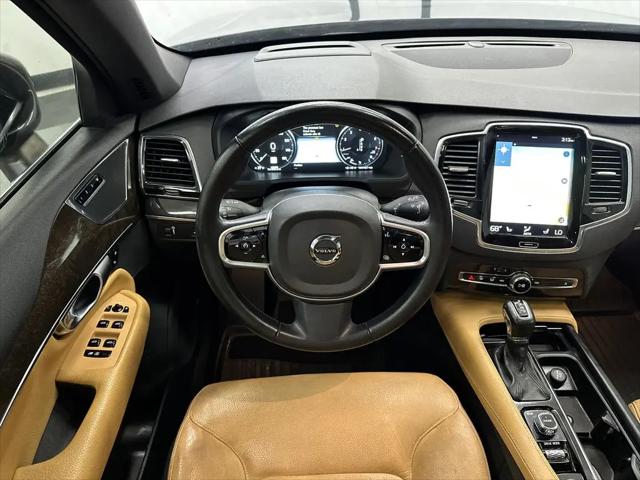 2017 Volvo XC90 T6 Momentum
