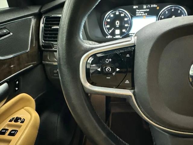 2017 Volvo XC90 T6 Momentum