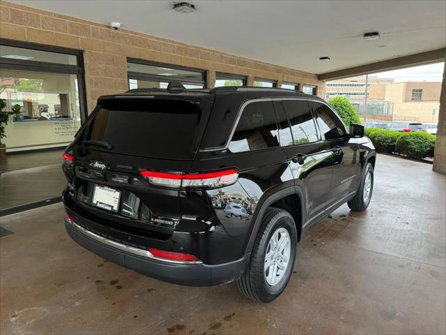 2023 Jeep Grand Cherokee Laredo 4x4