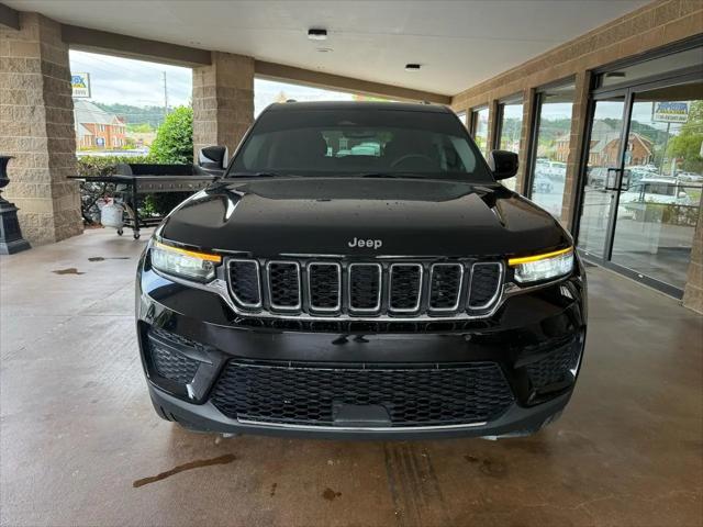 2023 Jeep Grand Cherokee Laredo 4x4