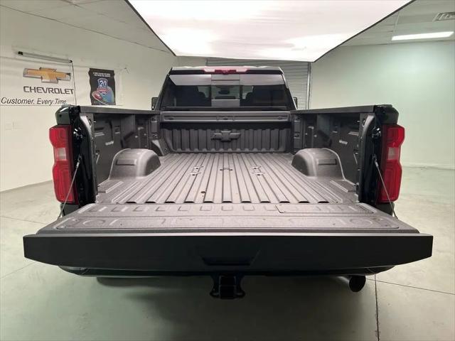 2026 Chevrolet Silverado 3500HD Crew Cab, Long Bed, High Country Dual Rear Wheel, RWD