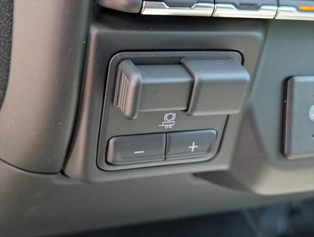 2026 Chevrolet Silverado 1500 4WD Crew Cab Standard Bed WT
