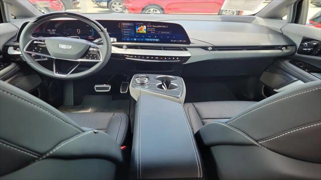 2025 Cadillac iQ Sport 2 AWD