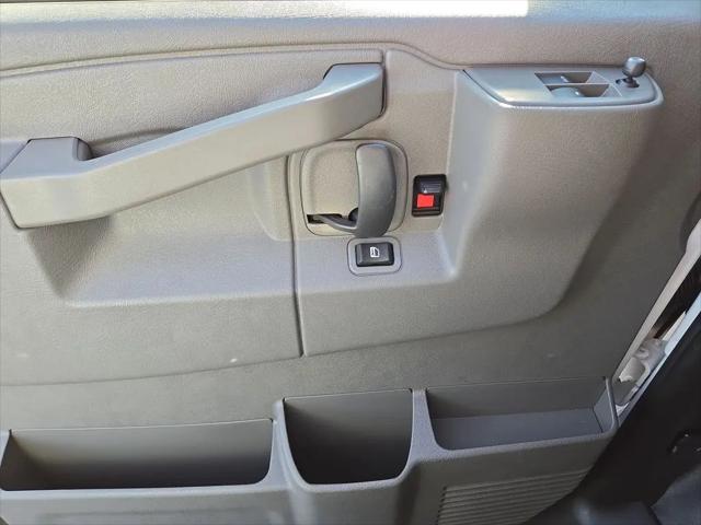 2026 Chevrolet Express Cargo Van 2500 Regular Wheelbase, WT, RWD