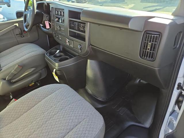 2026 Chevrolet Express Cargo Van 2500 Regular Wheelbase, WT, RWD