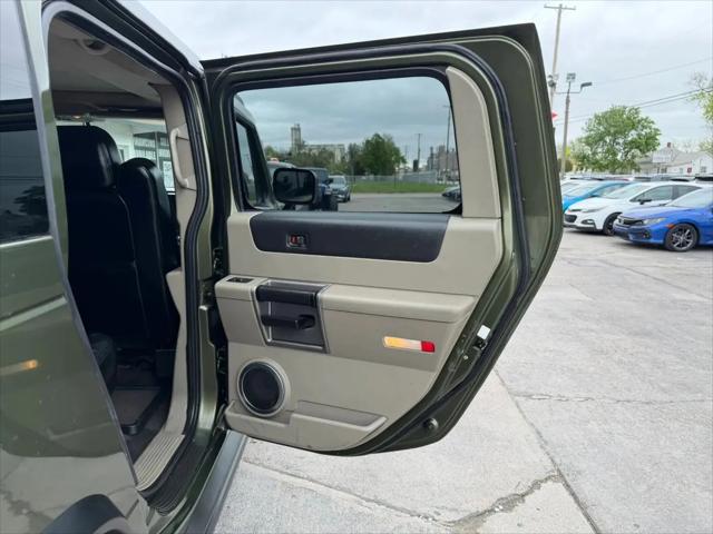 2003 HUMMER H2 Base