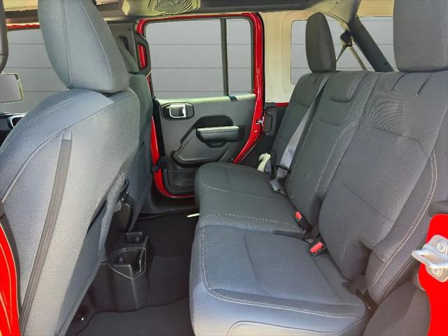 2025 Jeep Wrangler 4-Door Summit 4x4