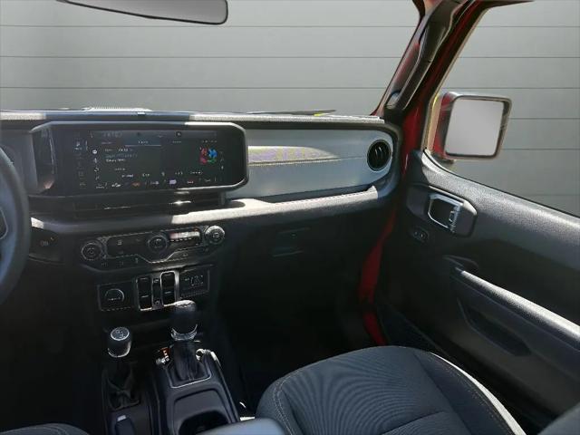 2025 Jeep Wrangler 4-Door Summit 4x4
