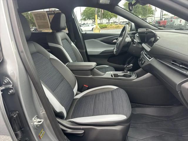 2024 Buick NV Preferred FWD