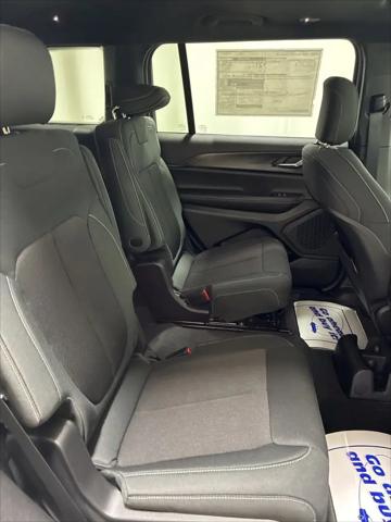 2026 Jeep Grand Cherokee L Altitude 4x4