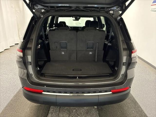 2026 Jeep Grand Cherokee L Altitude 4x4