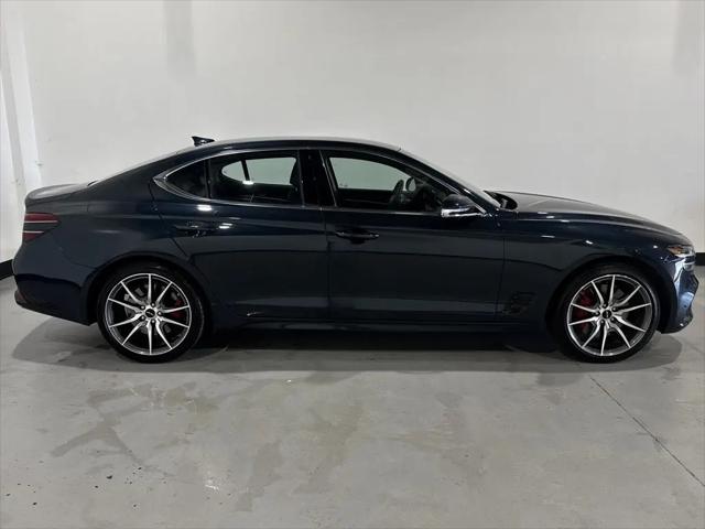 2025 Genesis G70 2.5T RWD