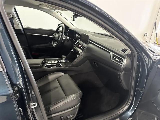 2025 Genesis G70 2.5T RWD
