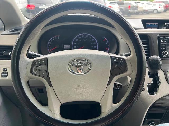 2012 Toyota Sienna LE 7 Passenger