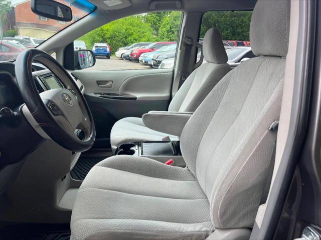 2012 Toyota Sienna LE 7 Passenger