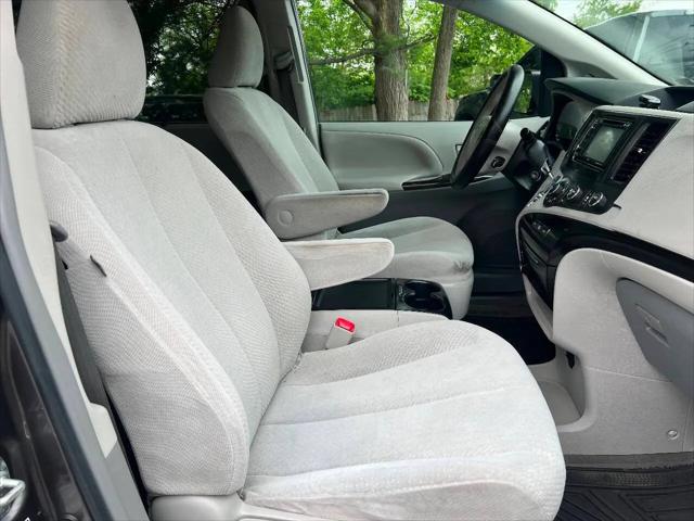 2012 Toyota Sienna LE 7 Passenger