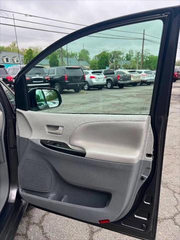 2012 Toyota Sienna LE 7 Passenger