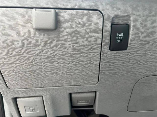 2012 Toyota Sienna LE 7 Passenger