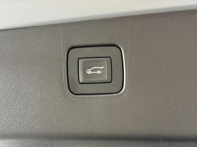 2026 Buick NV Preferred FWD