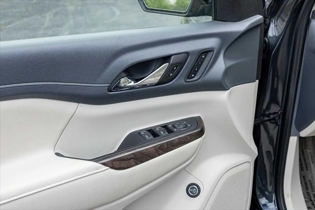 2022 GMC Acadia AWD Denali