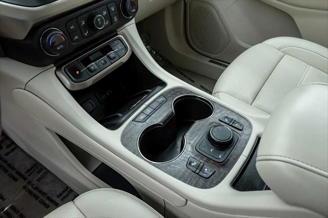 2022 GMC Acadia AWD Denali