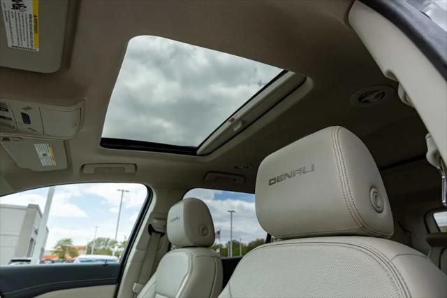 2022 GMC Acadia AWD Denali