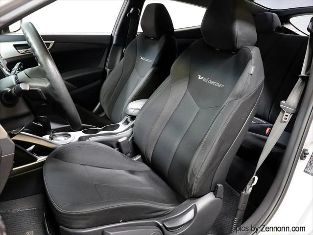 2016 Hyundai Veloster Base