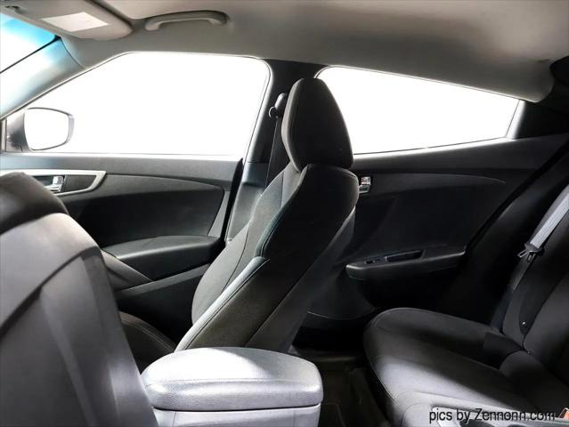 2016 Hyundai Veloster Base