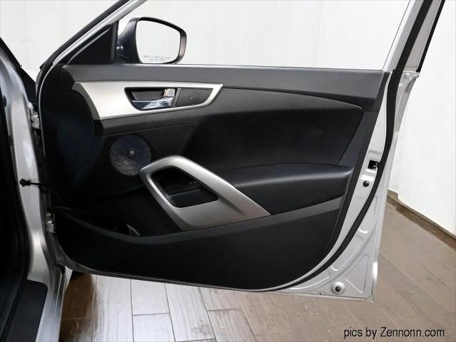 2016 Hyundai Veloster Base