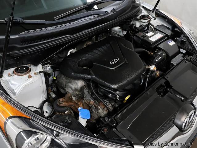 2016 Hyundai Veloster Base
