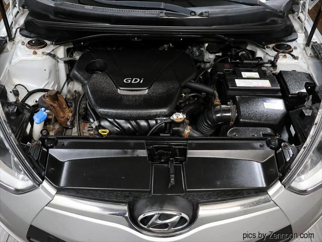2016 Hyundai Veloster Base