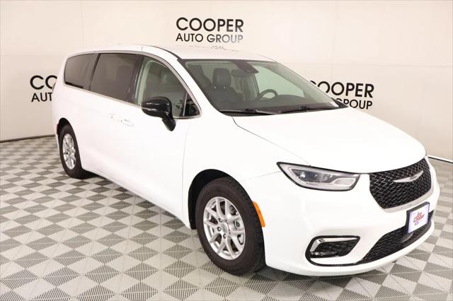 2024 Chrysler Pacifica Touring L for sale in Shawnee, OK