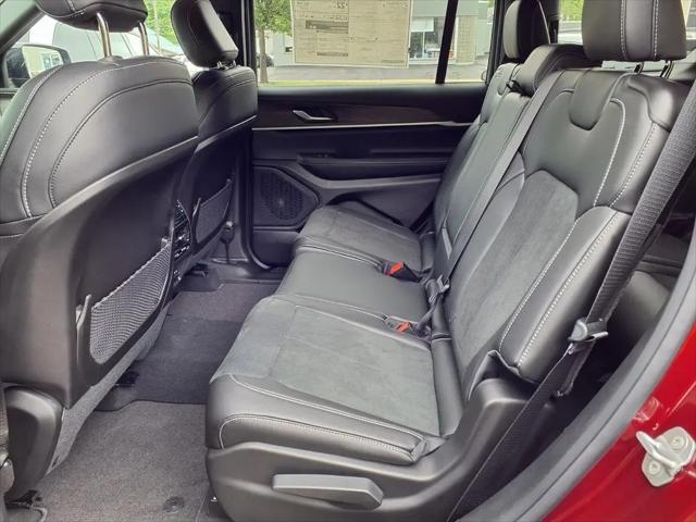 2026 Jeep Grand Cherokee L Altitude 4x4