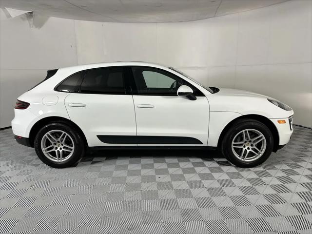 2017 Porsche Macan Macan