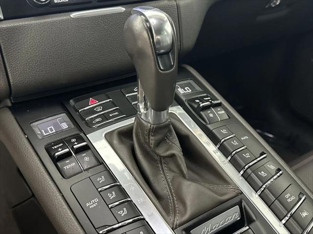 2017 Porsche Macan Macan