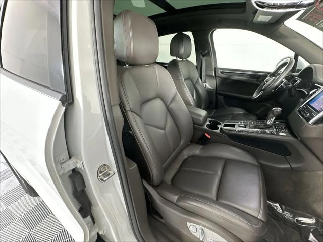 2017 Porsche Macan Macan