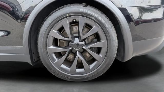 2022 Tesla Model X Plaid Tri Motor All-Wheel Drive
