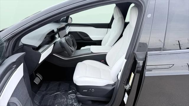 2022 Tesla Model X Plaid Tri Motor All-Wheel Drive