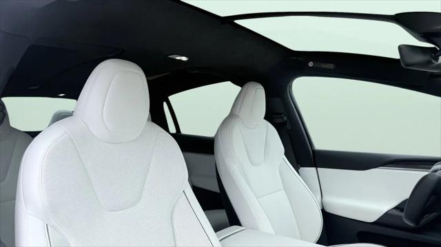 2022 Tesla Model X Plaid Tri Motor All-Wheel Drive