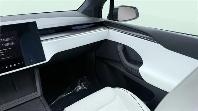 2022 Tesla Model X Plaid Tri Motor All-Wheel Drive