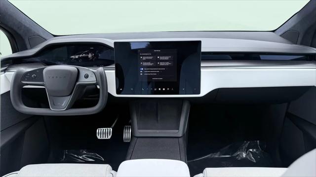 2022 Tesla Model X Plaid Tri Motor All-Wheel Drive