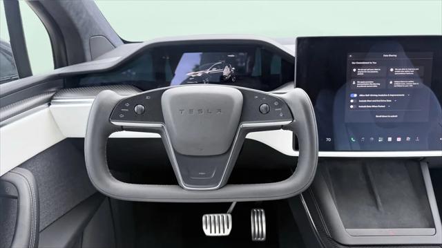 2022 Tesla Model X Plaid Tri Motor All-Wheel Drive